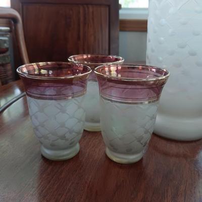 GORGEOUS PITCHER & GLASS SET PLUS A SILVER PLATED TRAY