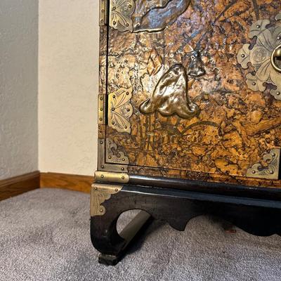 KOREAN LACQUERED END TABLE WITH 2 DRAWERS AND 2 DOOR CABINET