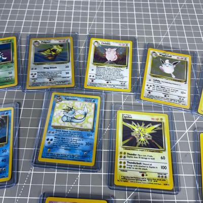 Pokémon Base Set Holographic and Promo Cards, In Sleeves - NICE!