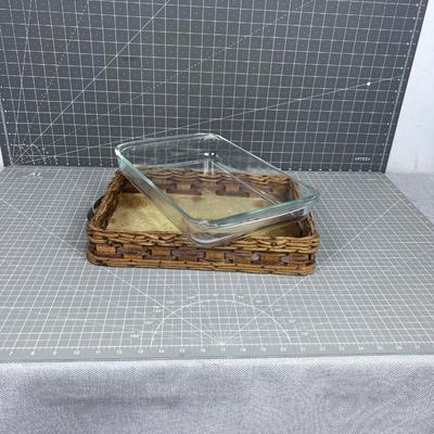 Pyrex Baking Dish with Awesome Cradle Basket 