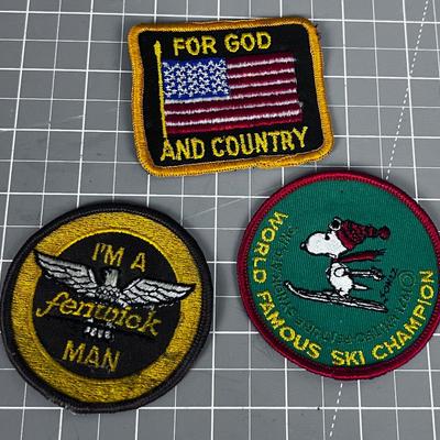 (3) Vintage; Snoopy Skiing, For God & Country, I'm a Fenwick Man 