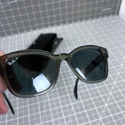 RAY-BANS with Case Polarized