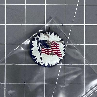 VINTAGE American Flag Pin the Original!