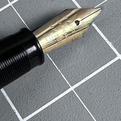 Mixed Lot of (3) Fountain Pens - 2 of which have 14K Nibs