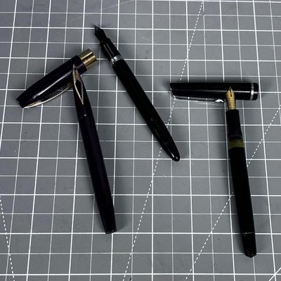 Mixed Lot of (3) Fountain Pens - 2 of which have 14K Nibs