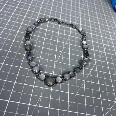 Marked LOFT Pretty Necklace Gray