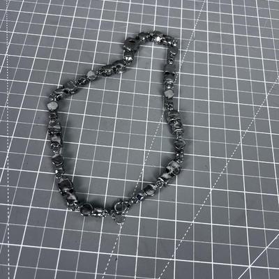Marked LOFT Pretty Necklace Gray