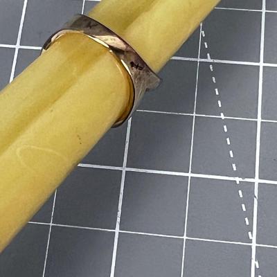 Marked 925 Ring X with a Round LARGE CUT STONE! 