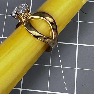 Marked 925 Ring X with a Round LARGE CUT STONE! 