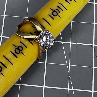 Marked 925 Ring X with a Round LARGE CUT STONE! 