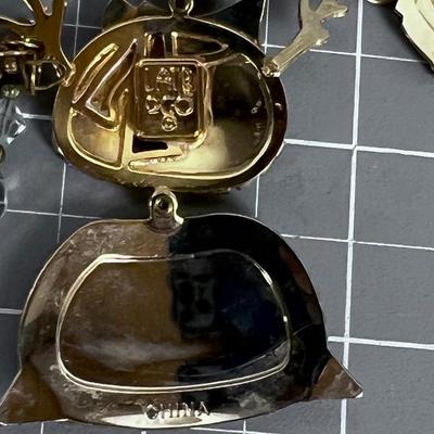 LATR 2GO Snowman Pin (VERY Desirable!) 