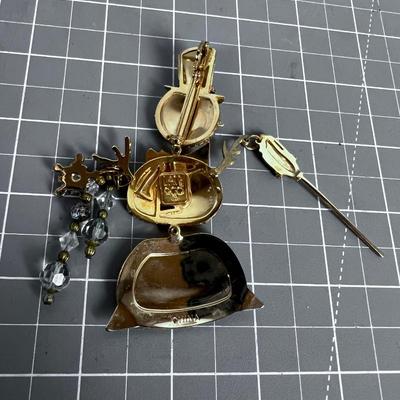 LATR 2GO Snowman Pin (VERY Desirable!) 