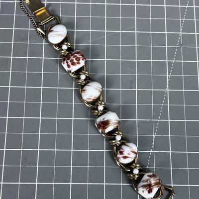 Costume Jewelry Bracelet Goldstone & Howlite ? 