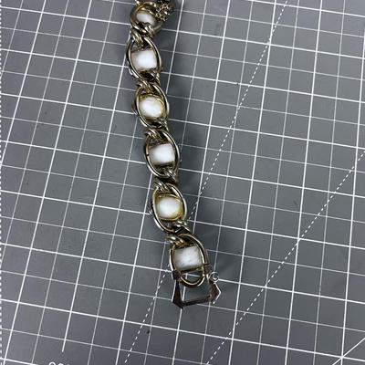Costume Jewelry Bracelet Goldstone & Howlite ? 