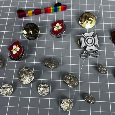 United States Army Buttons, Ribbons & Pins