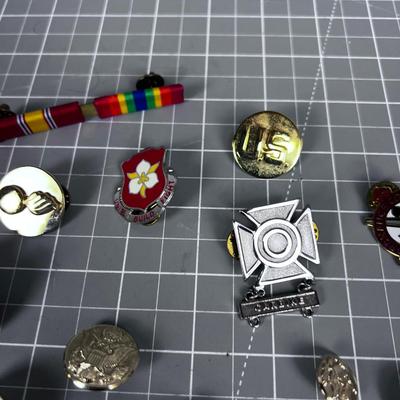 United States Army Buttons, Ribbons & Pins