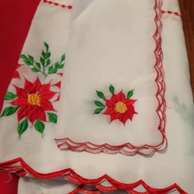 CHRISTMAS LINENS