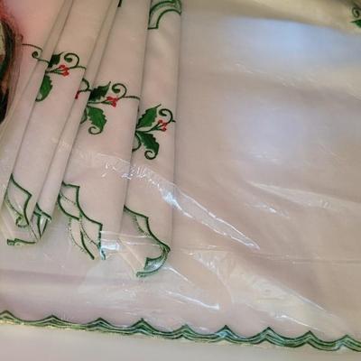 CHRISTMAS LINENS