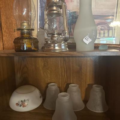 oi; lamps and light shades lot with wa;; art