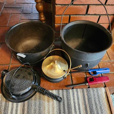 Cast iron kettle and Vintage Griswold #7 Cast Iron Waffle Iron