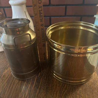 Stoneware jar lot