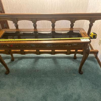 console table with glass top insert and Queen ann legs