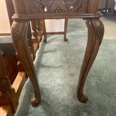 console table with glass top insert and Queen ann legs