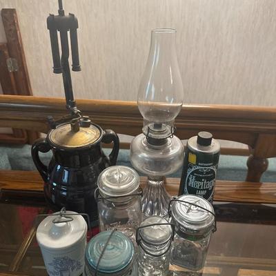 1930'S COLEMAN MODEL 150 KEROSENE VASE LAMP WITH BLACK BASE Oil lamp and glass jars