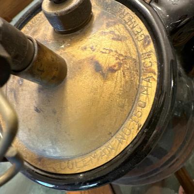 1930'S COLEMAN MODEL 150 KEROSENE VASE LAMP WITH BLACK BASE Oil lamp and glass jars