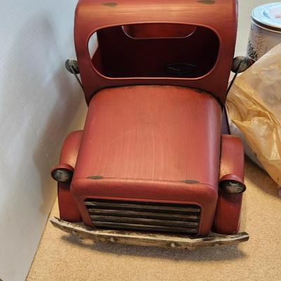 Home decor 34 inch Rustic red metal truck