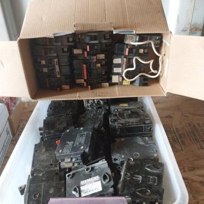 BOX OF FUSE SWITCHES