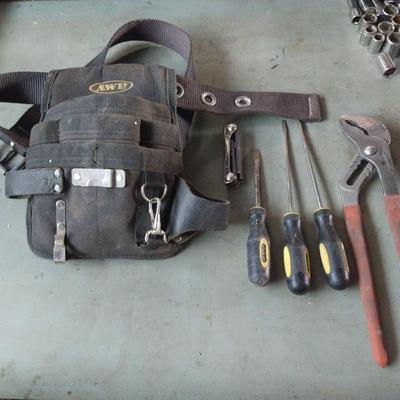 TOOL BELT AND HAND TOOLS