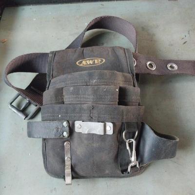 TOOL BELT AND HAND TOOLS