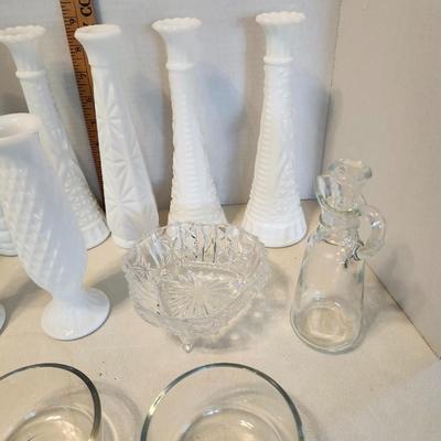 vintage pyrex green casserole dish with lid and Glass lot