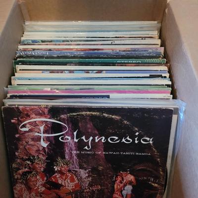 Lot of records, mostly Hawaiian, some country