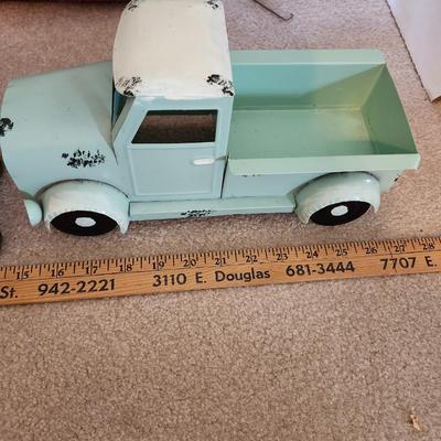 Metal Rustic Truck Classic Home Decor Christmas lot