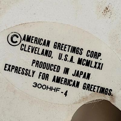 Miscellaneous house decor lot including clocks and figurines