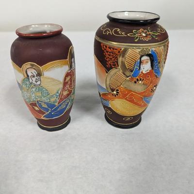 Hand Painted Satsuma Moriage Japan Porcelain Vase