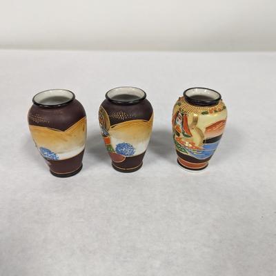 Hand Painted Satsuma Moriage Japan Porcelain Vases