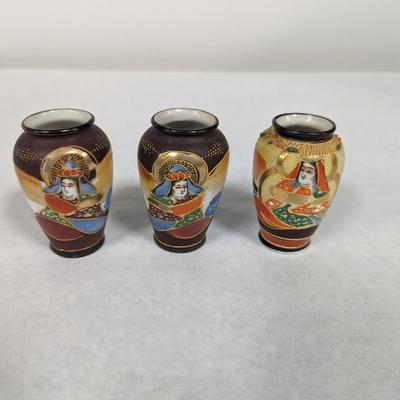 Hand Painted Satsuma Moriage Japan Porcelain Vases