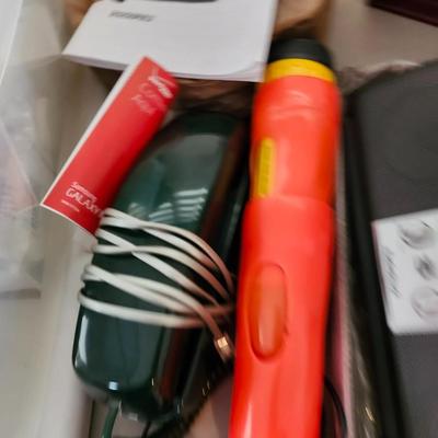 Househeld Lot including NIB Night Light Motion Sensor and table top windmill