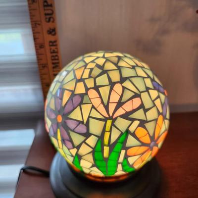 Bookcase /Shelf, Solid Wood Magazine rack/table, Live plant, Clock Home decor