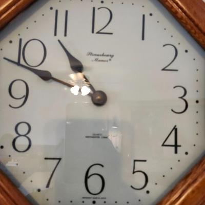 Bookcase /Shelf, Solid Wood Magazine rack/table, Live plant, Clock Home decor