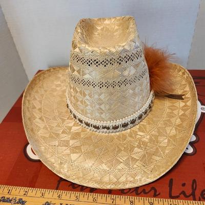 Bailey natural colored straw cowboy hat, size 7 1/2 with hat