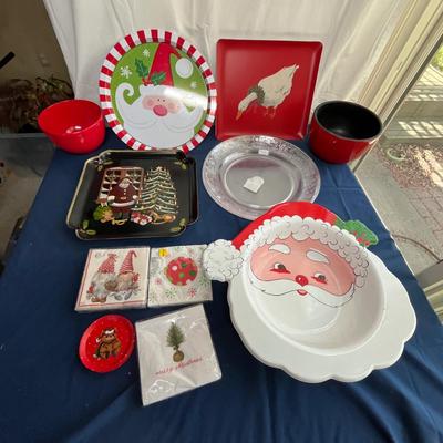 Christmas serve ware