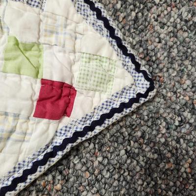94 x 94 Handmade Quilt with matching sham, pillows and lines