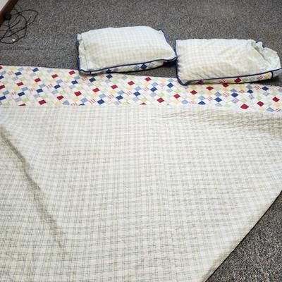 94 x 94 Handmade Quilt with matching sham, pillows and lines