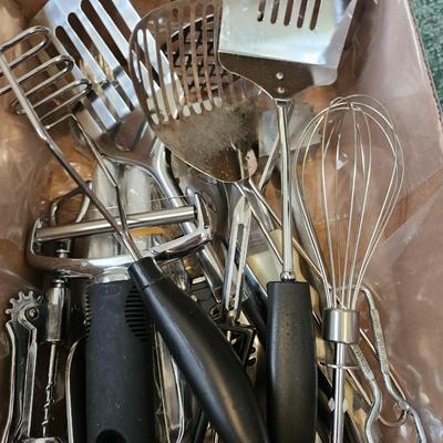 Kitchen utensils and rolling pin