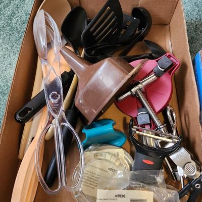Kitchen utensils and knives