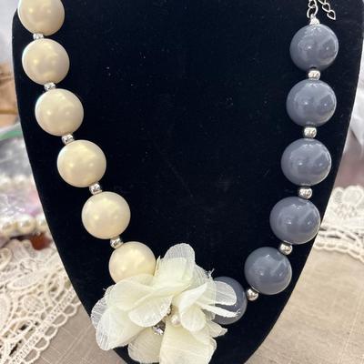 Grey and white chunky beaded necklace